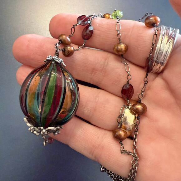 Vintage Venetian Style Handblown Glass Pendant Necklace - Picture 4 of 7